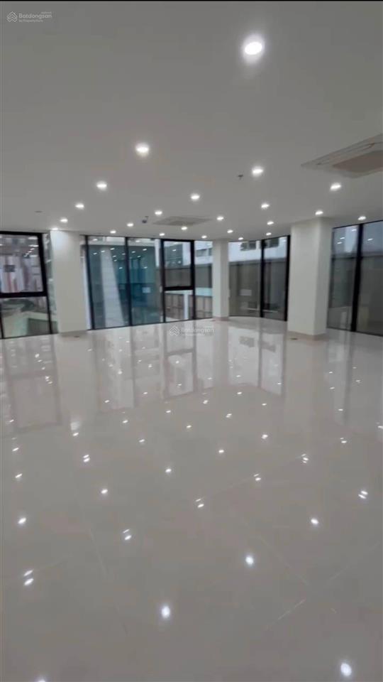 Tòa văn phòng lô góc phố lê văn lương, thanh xuân, 105, 10 tầng, nhỉnh 70 tỷ