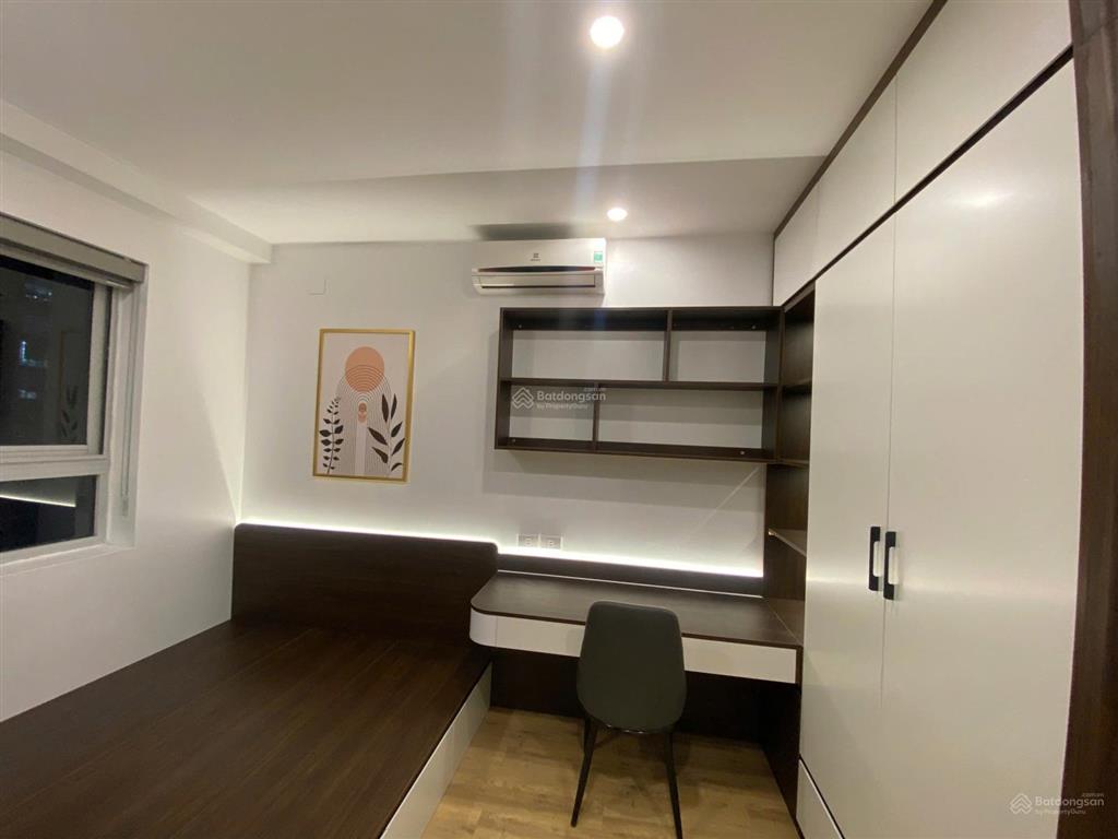 Bán gấp căn góc 62m2 giá 4,95 tỷ tầng trung tại chung cư vov mễ trì