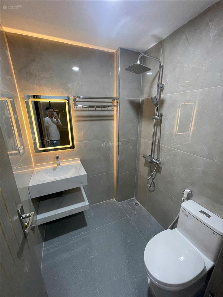 Bán gấp nhà 6 tầng thang máy ngõ thông ôtô qua nhà giá 8,7 tỷ tại ngõ 99 trần hòa, định công