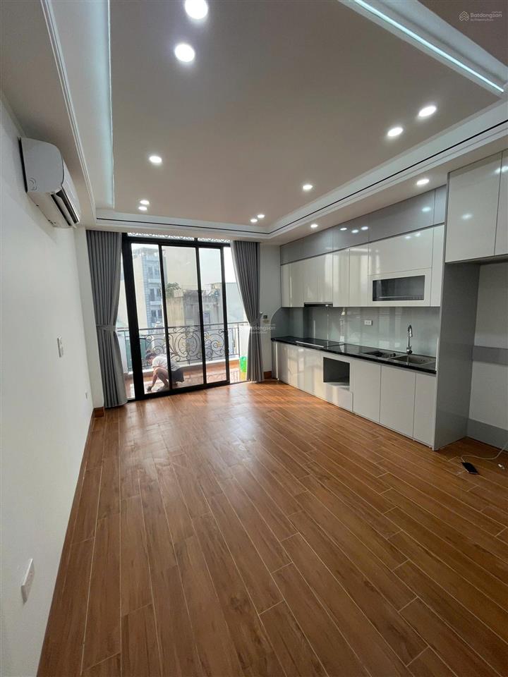 Bán nhà riêng tại định công 6 tầng thang máy, 8,5 tỷ, 32m2, ngõ thông ô tô qua nhà, không quy hoạch