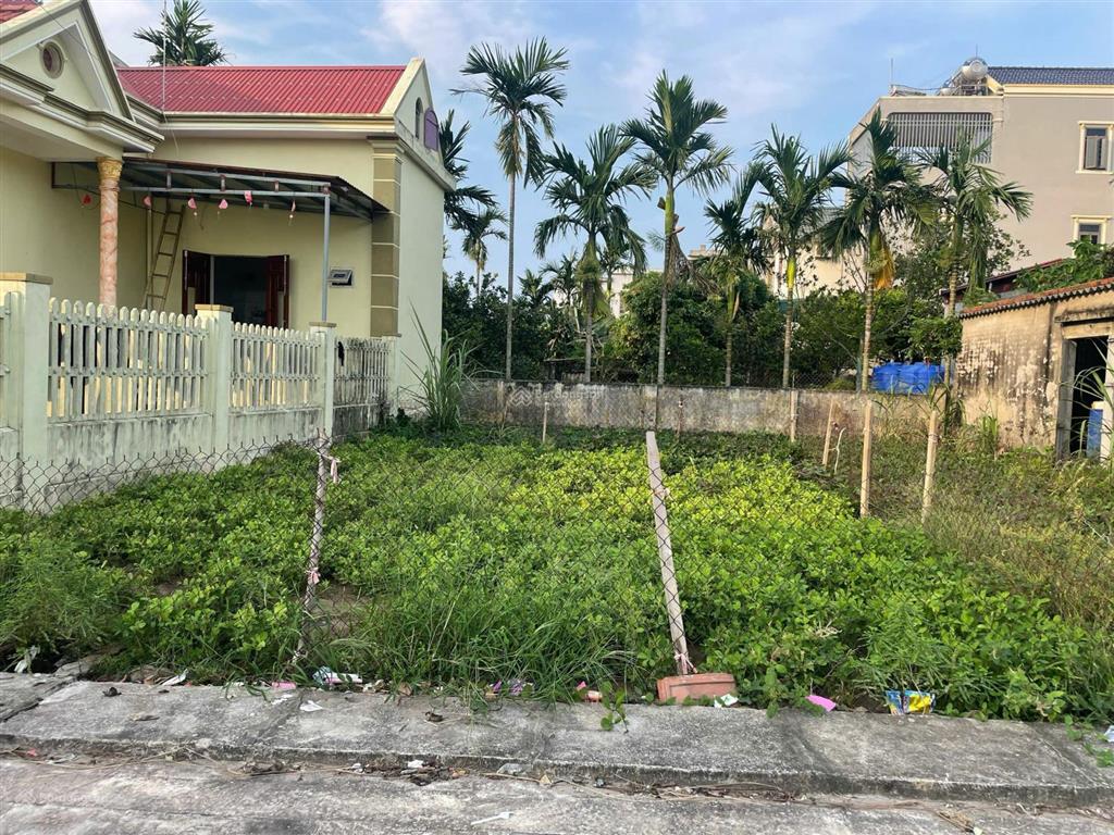 Em chính chủ bán đất gần chợ quất lâm dt 92m2, mặt tiền 7m đường rộng 2 ô tô tránh nhau