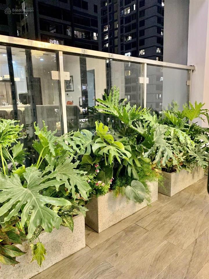 Gia đình bán gấp căn hộ 105m² tầng trung 3 ngủ giá 5 tỷ tại chung cư hpc landmark tố hữu