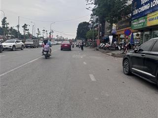 Đường thông từ phíadiện tích đất lớnphù hợp làm văn phòng chohoặc chung cư minithiên lộc