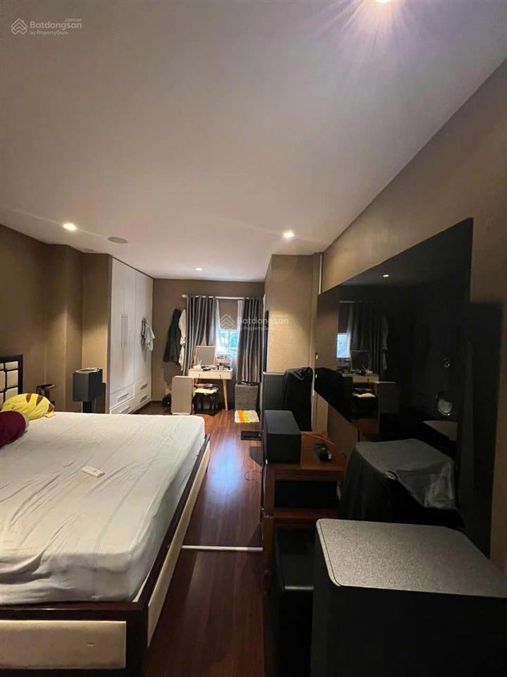 Tòa chdv q. phú nhuận/ 7m7x19/ cn 143m2/ 6 tầng/ giá 29 tỷ/ hdt 85tr/tháng còn 7 năm