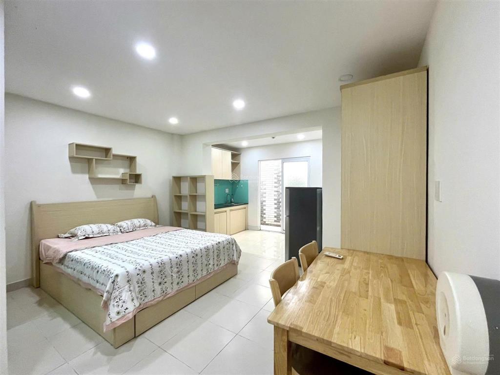 Tòa chdv q. phú nhuận/ 7m7x19/ cn 143m2/ 6 tầng/ giá 29 tỷ/ hdt 85tr/tháng còn 7 năm