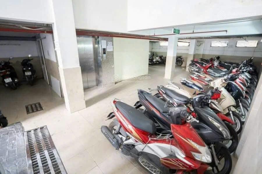 Tòa nhà chdv gần học viện cán bộ/16x17 cn 251m2/giá bán 35 tỷ 42 phòng hdt còn 2 năm