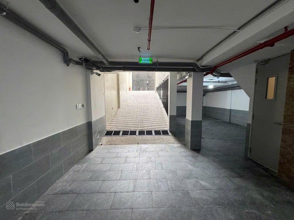 Tòa chdv thu nhập 250tr/tháng hầm 6 tầng 27 chdv giá bán 48 tỷ tl 8x21m cn ~ 165m2