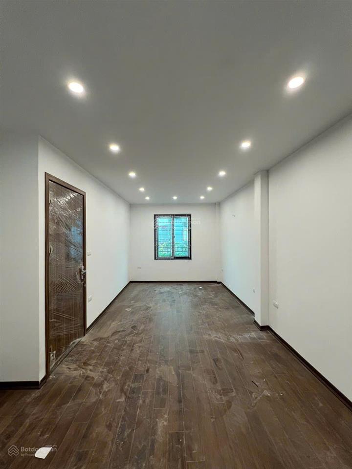 Bán gấp nhà riêng 35m2 tại , tả thanh oai, 5 tỷ vnd, 3pn, 3wc