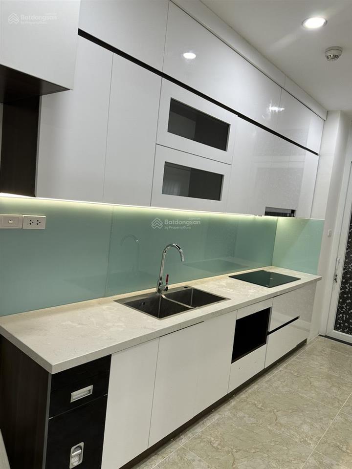 Bán chung cư f4 trung kính 80m2  3pn  full nội thất mới, có slot ô tô