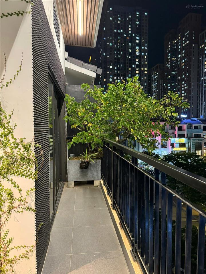 Bán liền kề hoàng thành villas sát taseco trung văn 131m2 giá 55 tỷ