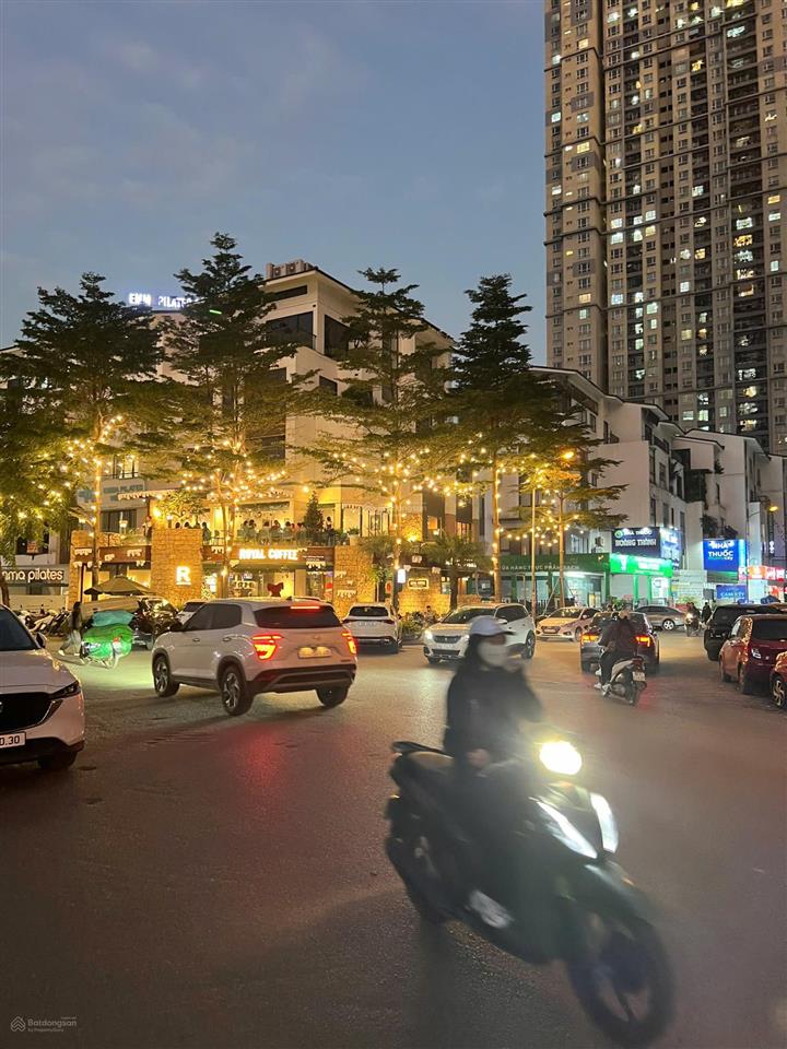 Bán liền kề hoàng thành villas sát taseco trung văn 131m2 giá 55 tỷ