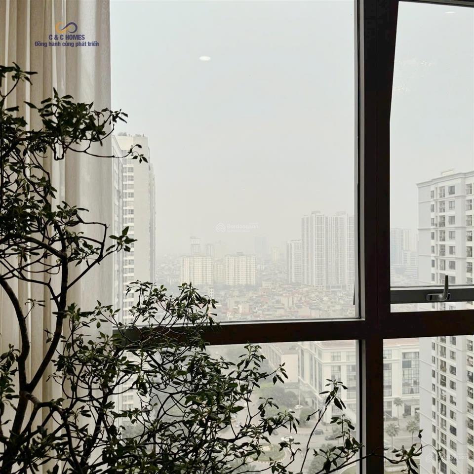 Cho thuê căn 3pn siêu rộng 145m2 tầng trung đẹp, ở ngay.  ngay 0397 934 ***