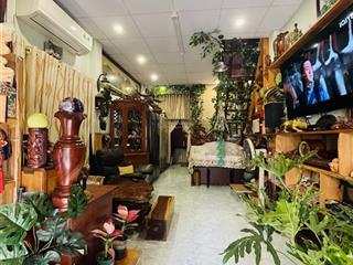 Bán nhà đất thánh, 3.4m x 11m, sát quận 10, giá 4.5 tỷ thương lượng