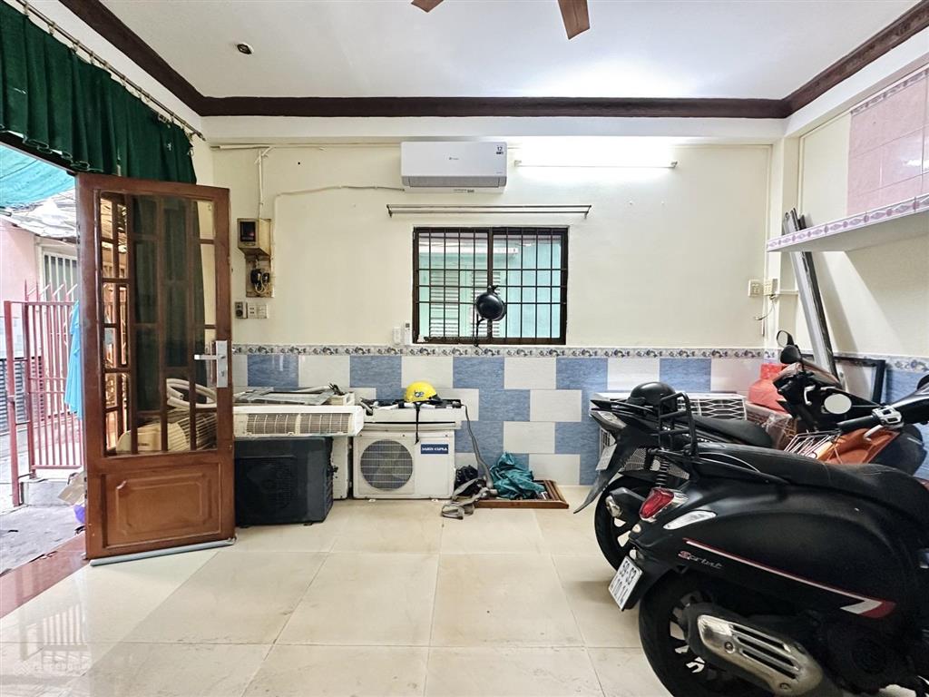 Bán nhà võ văn tần, quận 3, 5 tầng, 44m2, (3.8x12), chỉ 7.99 tỷ, cách 1 căn ra xe tải