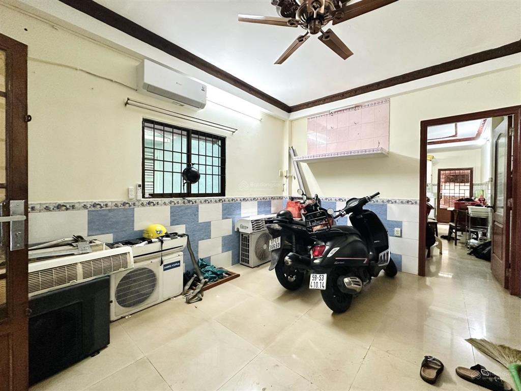 Bán nhà võ văn tần, quận 3, 5 tầng, 44m2, (3.8x12), chỉ 7.99 tỷ, cách 1 căn ra xe tải
