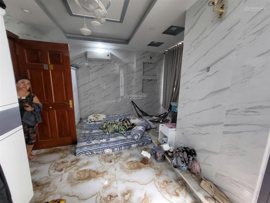 Bán nhà 5 tầng, lý thường kiệt, quận 10, hẻm xe hơi, giá chỉ 6.2 tỷ.