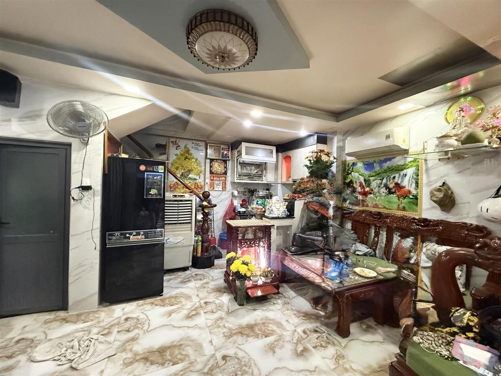 Bán nhà 5 tầng, lý thường kiệt, quận 10, hẻm xe hơi, giá chỉ 6.2 tỷ.