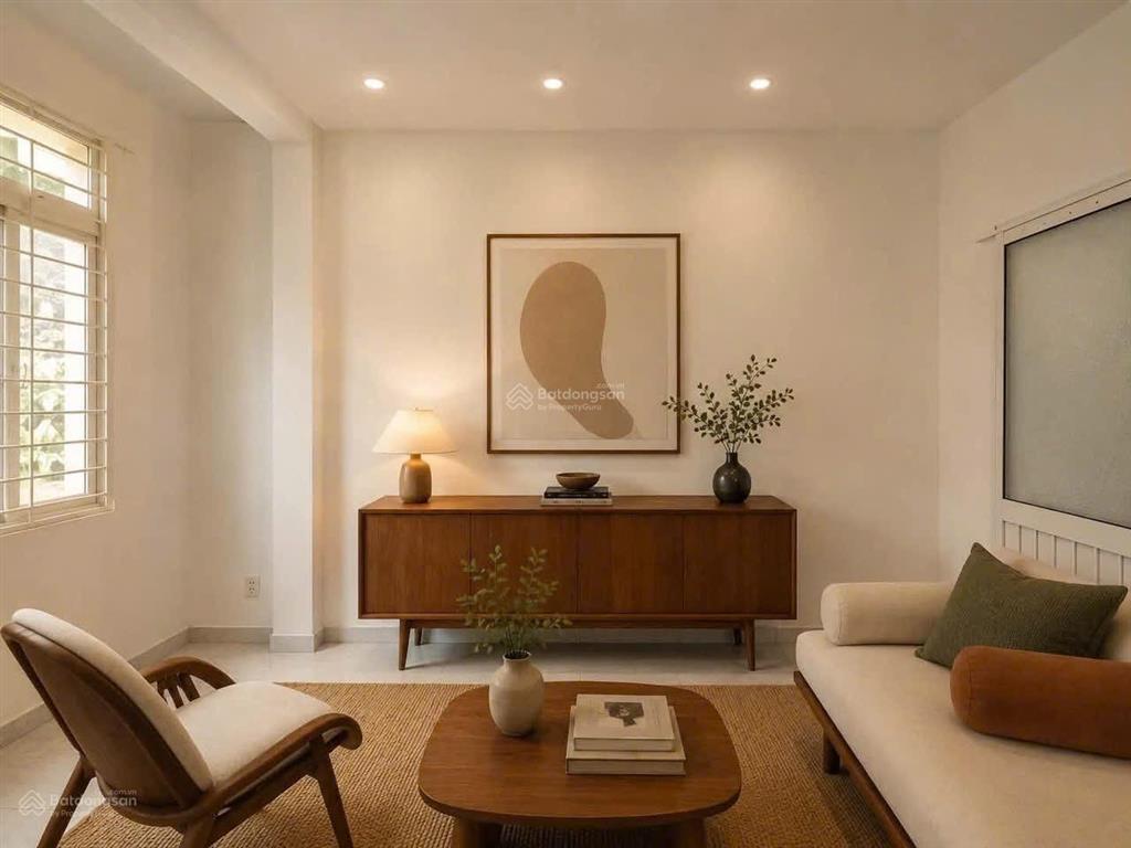 Bán nhà, 3 tầng, 3.5m x 7m, hồ thị kỷ, quận 10, giá chỉ 4.55 tỷ còn thương lượng