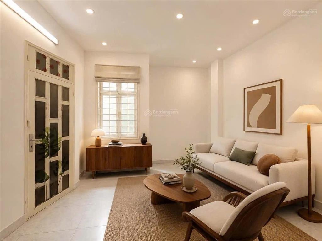 Bán nhà, 3 tầng, 3.5m x 7m, hồ thị kỷ, quận 10, giá chỉ 4.55 tỷ còn thương lượng