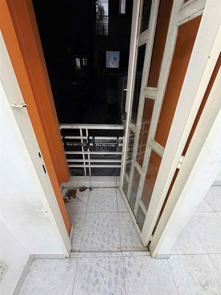 Bán nhà, 3 tầng, 3.5m x 7m, hồ thị kỷ, quận 10, giá chỉ 4.55 tỷ còn thương lượng