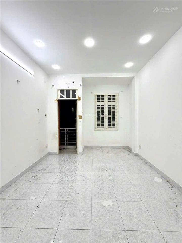 Bán nhà, 3 tầng, 3.5m x 7m, hồ thị kỷ, quận 10, giá chỉ 4.55 tỷ còn thương lượng
