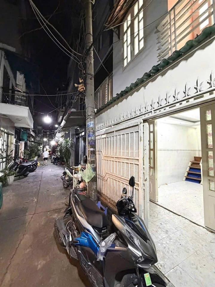 Bán nhà, 3 tầng, 3.5m x 7m, hồ thị kỷ, quận 10, giá chỉ 4.55 tỷ còn thương lượng