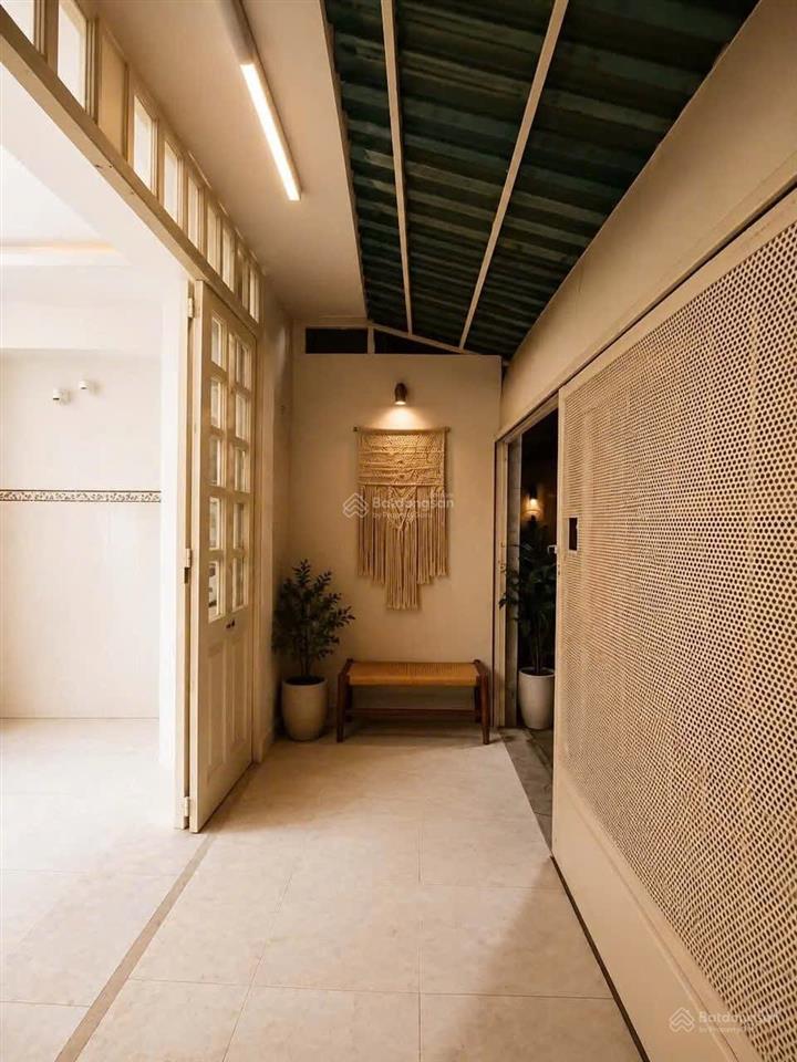 Bán nhà, 3 tầng, 3.5m x 7m, hồ thị kỷ, quận 10, giá chỉ 4.55 tỷ còn thương lượng
