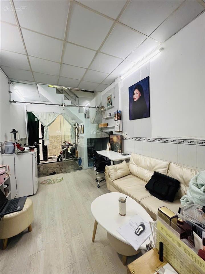 Hiếm có trung tâm quận 3, cách mạng tháng 8  3.5m x 9m  2 tầng  29m2 cn  chỉ 3.95 tỷ tl
