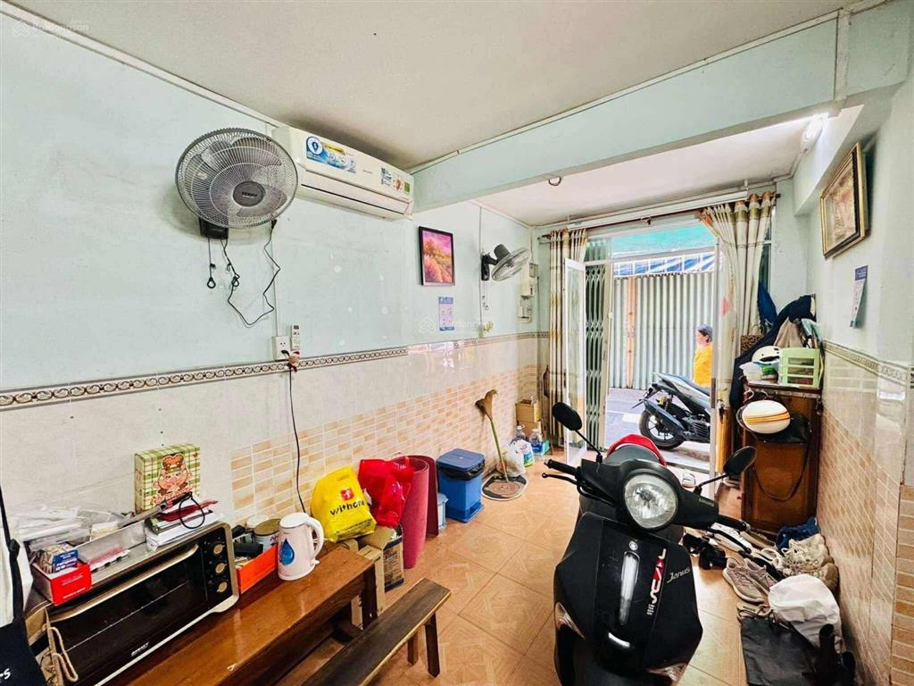 Bán nhà lý chính thắng, quận 3, hẻm nhựa kinh doanh, 3m x 7m, chỉ 2.8 tỷ