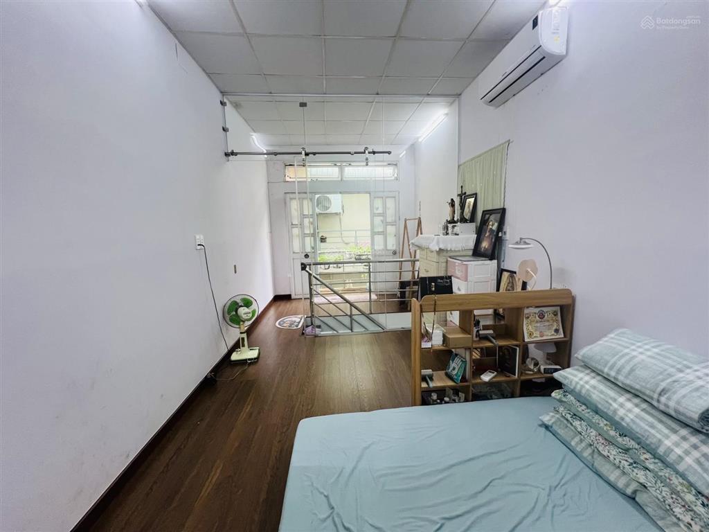 Bán nhà cách mạng tháng 8, 3.5m x 9m, quận 3 giá chỉ 3.7 tỷ