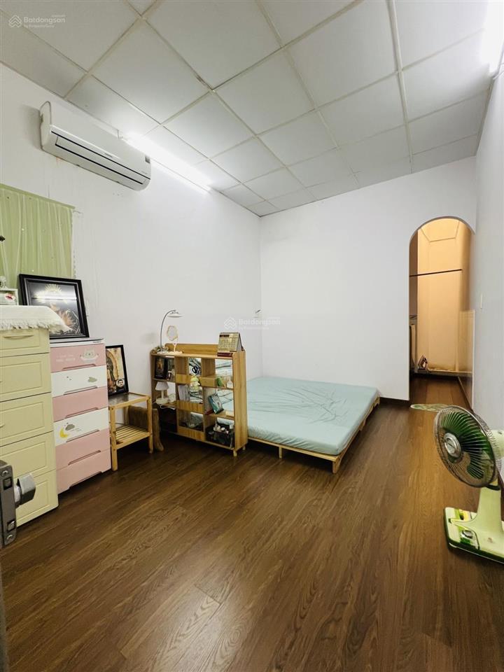 Bán nhà cách mạng tháng 8, 3.5m x 9m, quận 3 giá chỉ 3.7 tỷ