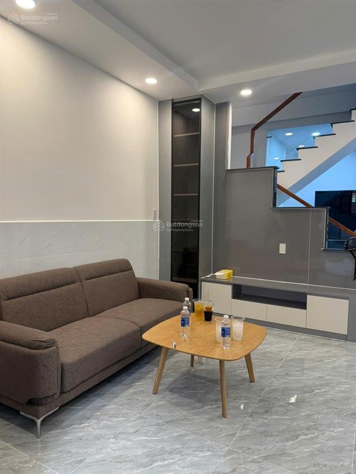 Bán nhà đẹp ba tháng hai, 4.4m x 8.5m, 3 tầng, 4pn, full nội thất chỉ 6.8 tỷ