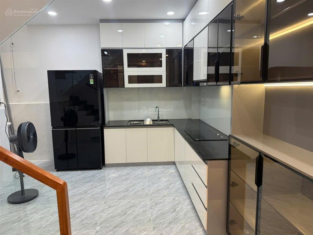Bán nhà đẹp ba tháng hai, 4.4m x 8.5m, 3 tầng, 4pn, full nội thất chỉ 6.8 tỷ