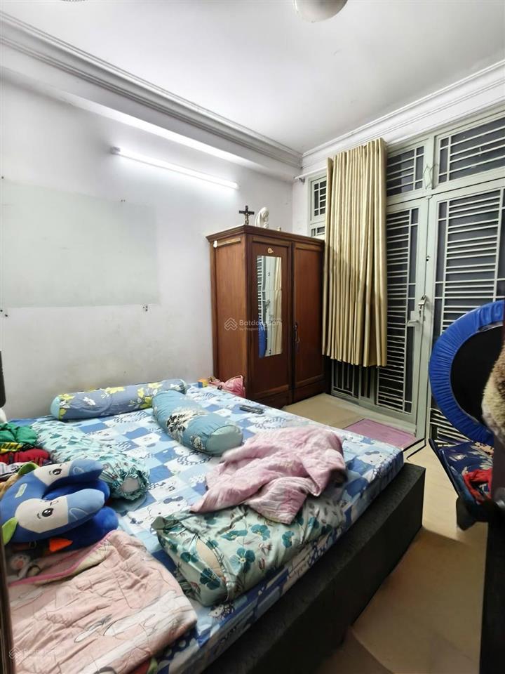Bán nhà lê văn sỹ, 3.3m x 9.5m, 3 tầng, tân bình giá chỉ 4,5 tỷ.
