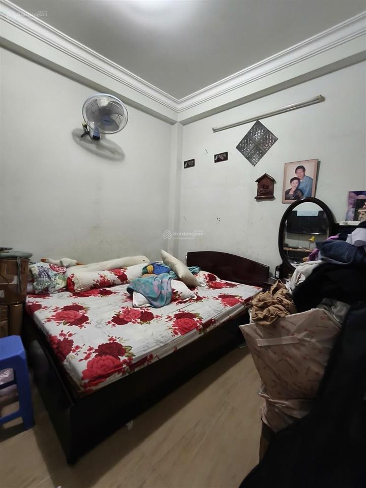 Bán nhà lê văn sỹ, 3.3m x 9.5m, 3 tầng, tân bình giá chỉ 4,5 tỷ.