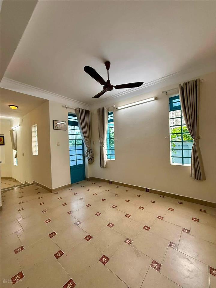 Bán nhà 6.6m x 15m, 3 tầng, trương công định, tân bình, giá chỉ 8.8 tỷ còn thương lượng