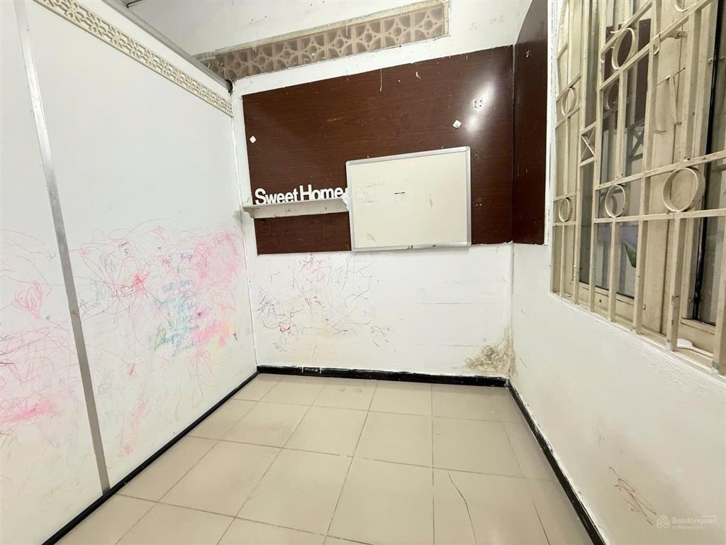 Bán nhà hẻm xe hơi, tô hiến thành, 4m x 7m, 30m2, 4,8 tỷ tl, 2 tầng, 3pn.