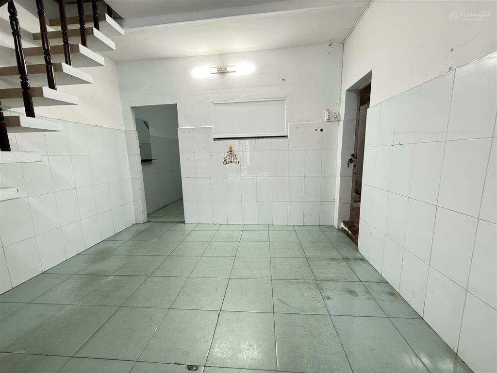 Bán nhà hẻm xe hơi, tô hiến thành, 4m x 7m, 30m2, 4,8 tỷ tl, 2 tầng, 3pn.