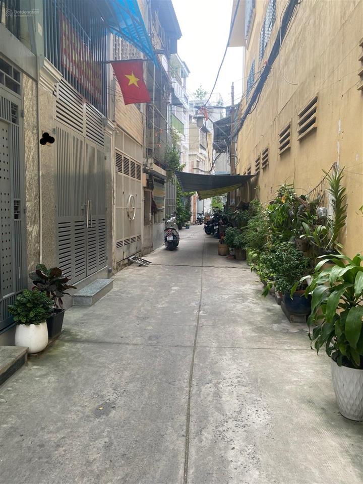 Bán nhà 4.5m x 9m, 3 tháng 2, phường 11 quận 10, giá chỉ 6.9 tỷ còn thương lượng.