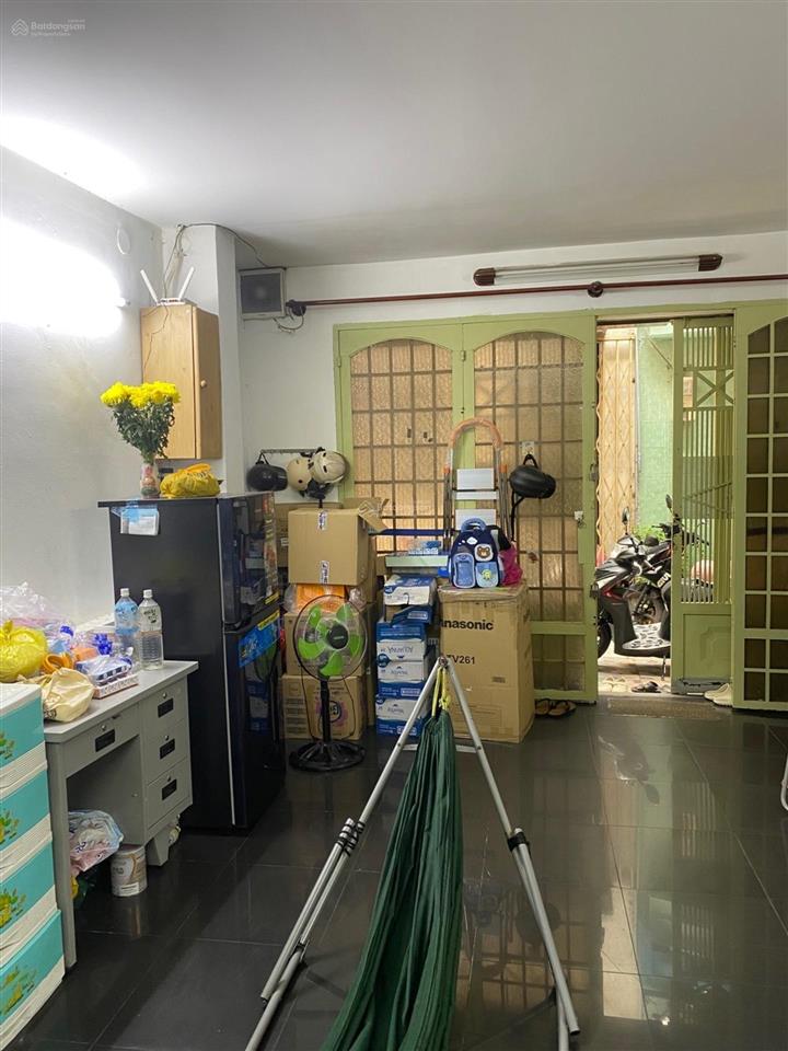 Bán nhà 4.5m x 9m, 3 tháng 2, phường 11 quận 10, giá chỉ 6.9 tỷ còn thương lượng.