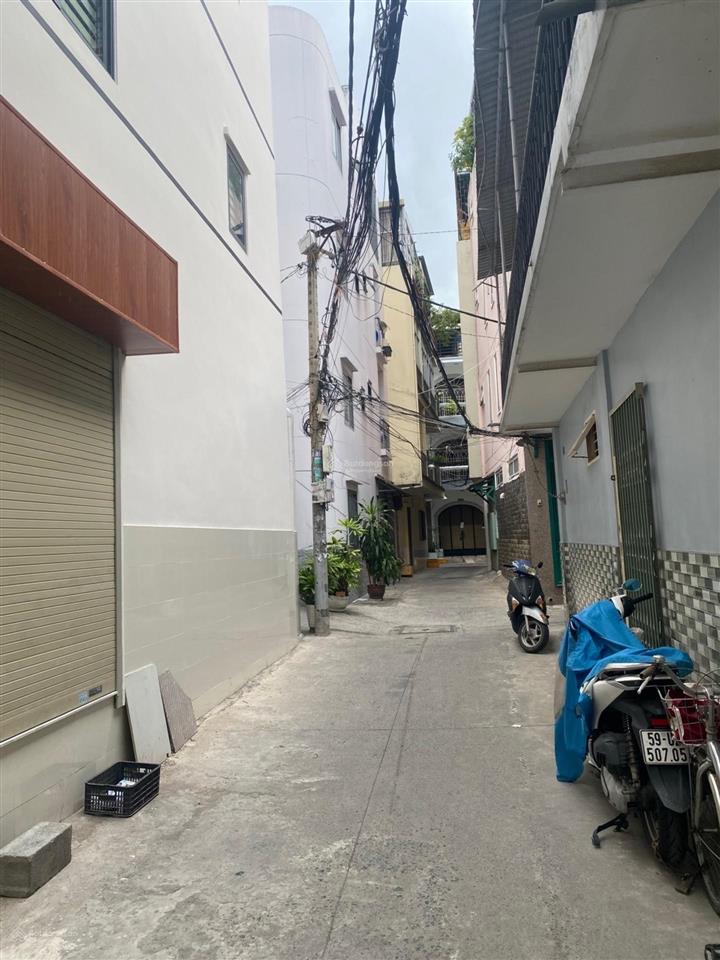 Bán nhà 4.5m x 9m, 3 tháng 2, phường 11 quận 10, giá chỉ 6.9 tỷ còn thương lượng.
