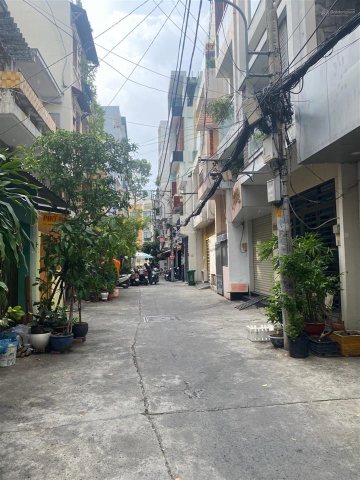 Bán nhà 4.5m x 9m, 3 tháng 2, phường 11 quận 10, giá chỉ 6.9 tỷ còn thương lượng.