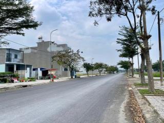 Bán nhanh lô 80m2 liền kề võ văn kiệt nối dài đối diện công viên và trường học  shr