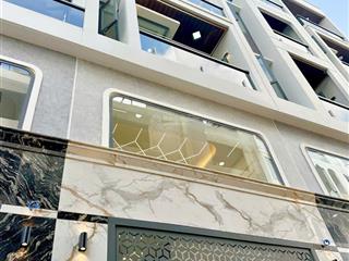 Nhà đẹp, khu đồng bộ, có thang máy, phòng xông hơi