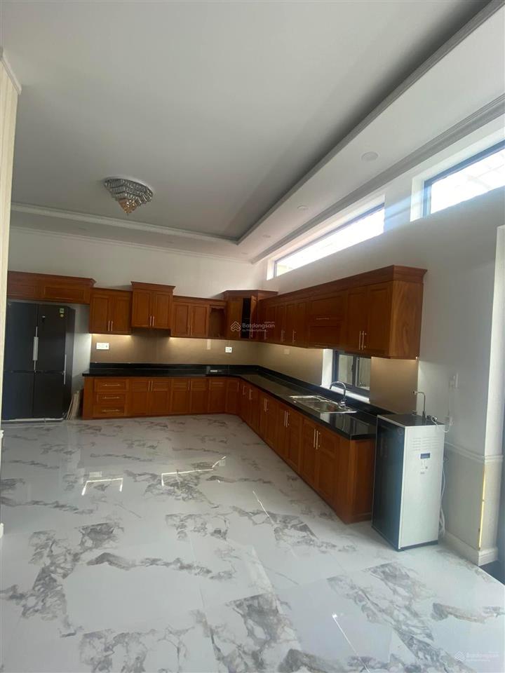 Bán biệt thự khu tên lửa, góc 2mt đường số 19, dt 10 x 22m, 3.5 tấm, giá 42 tỷ.