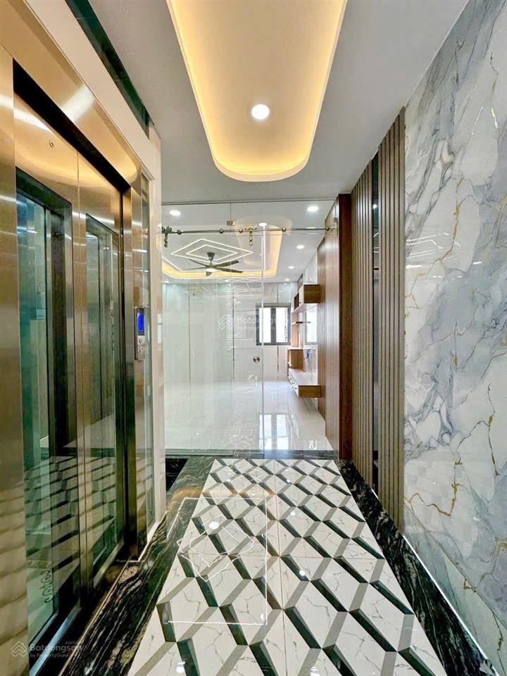 Bán nhà mới đẹp, có thang máy, khu đồng bộ cao tầng