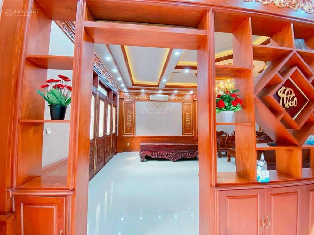 Bán nhà khu tên lửa, mt đường số 19, dt 10 x 20m, 4 tấm, giá 48 tỷ.