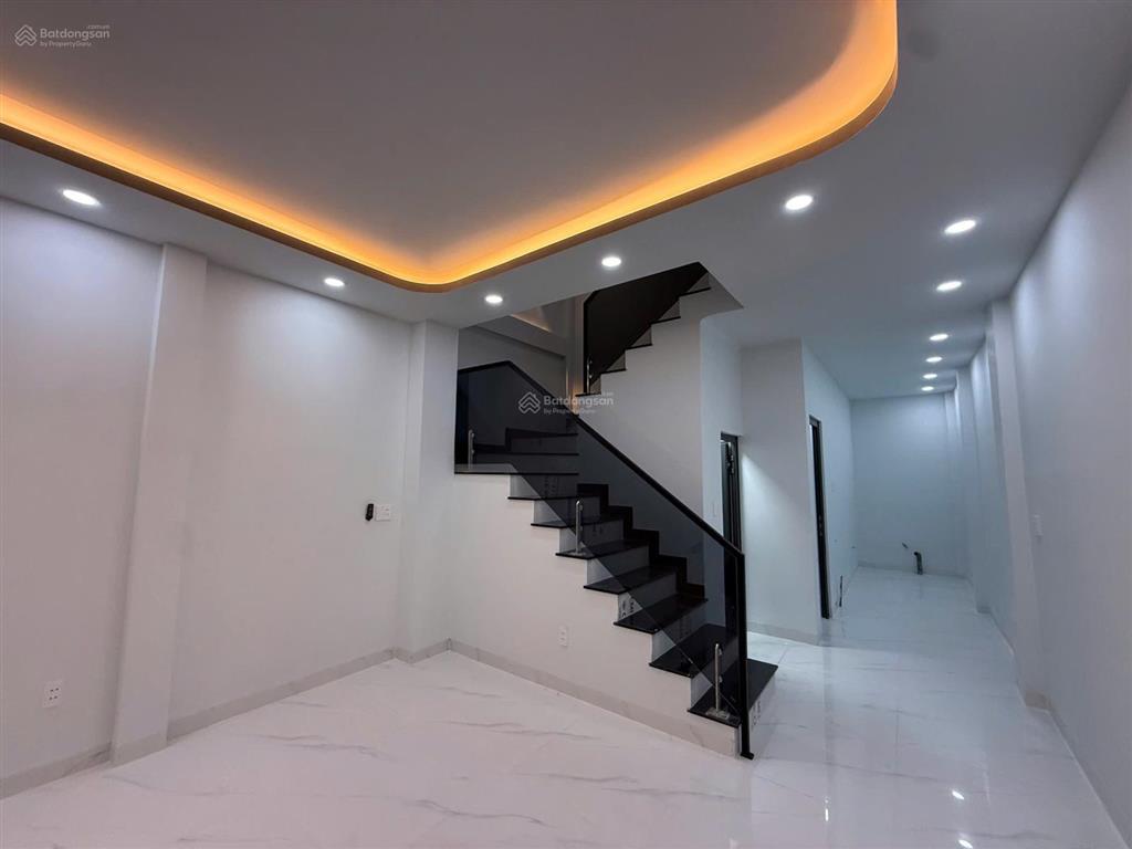 Bán nr tại lũy bán bích, 6,45 tỷ, 62m2, hot!