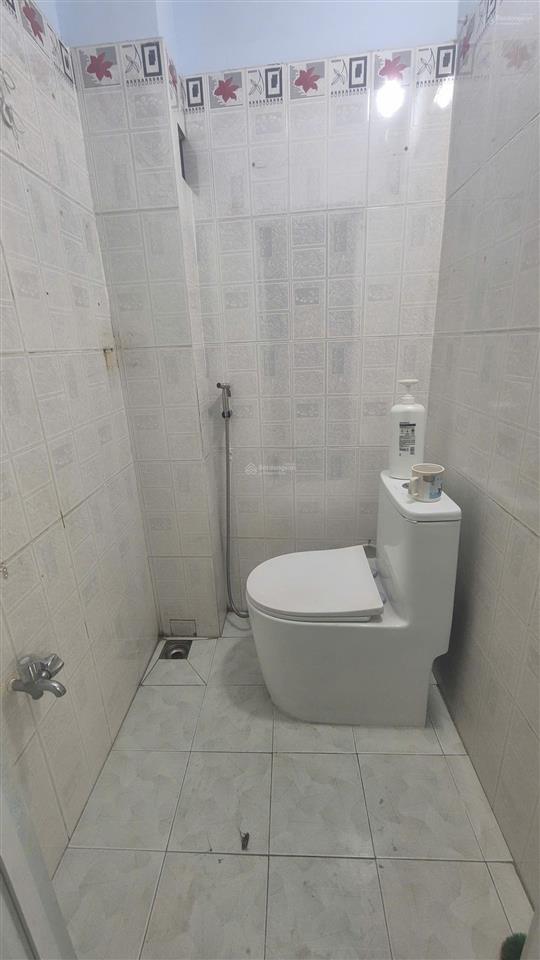 Bán nhà hẻm 588 tỉnh lộ 10, dt 6 x 10m 1 lầu, 3,75 tỷ. gần aeon mall tên lửa