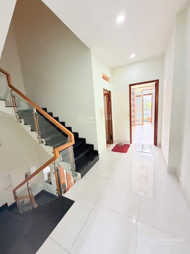 Bán nhà chính chủ, mt đường số 40a, p. tân tạo, 5 x 16m, 3 tấm, giá 9.4 tỷ